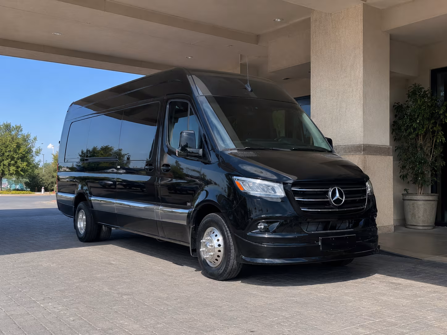 Broken Arrow Airport Shuttle & Transportation party bus exterior