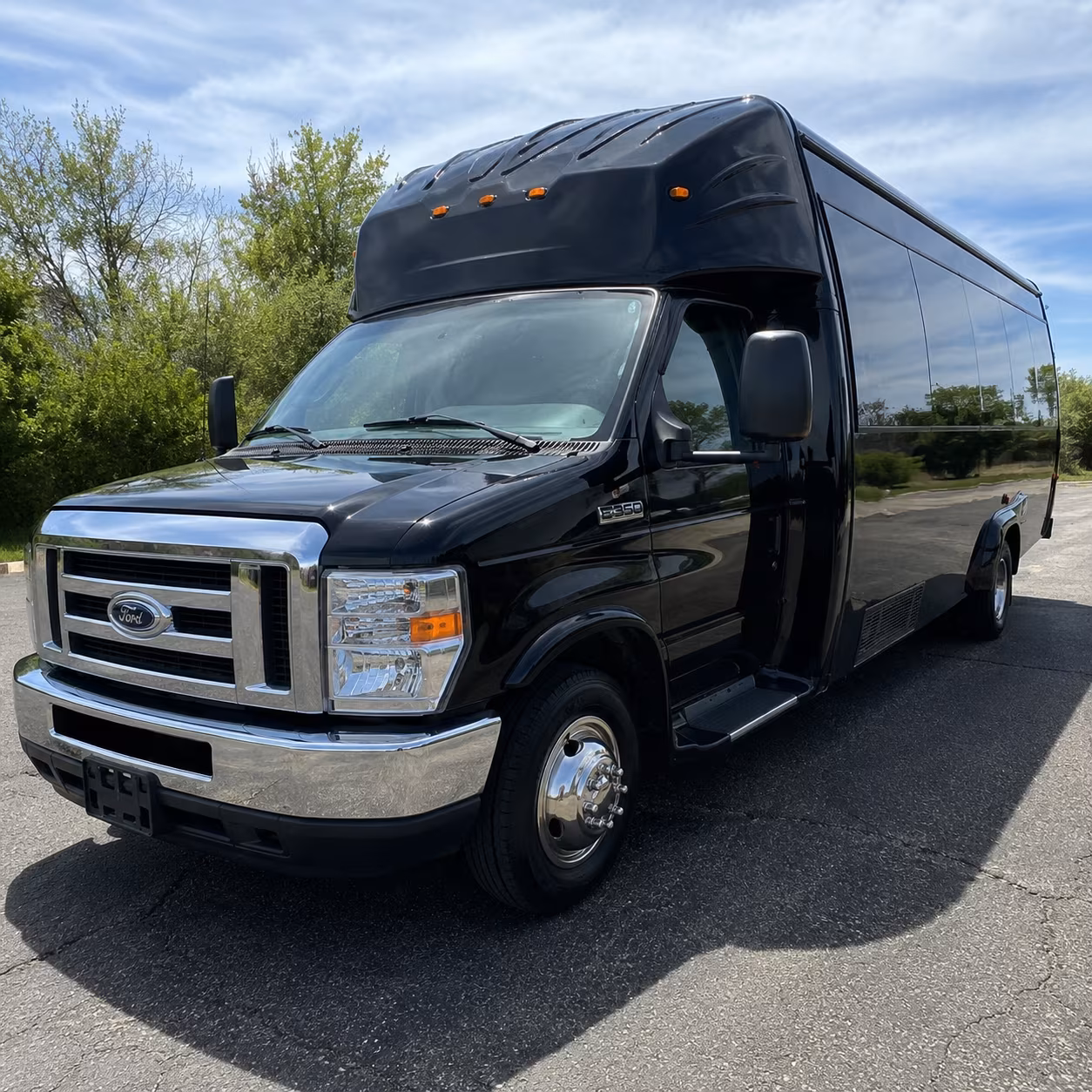 Oklahoma City Winery Tour & Pub Crawl Transportation
